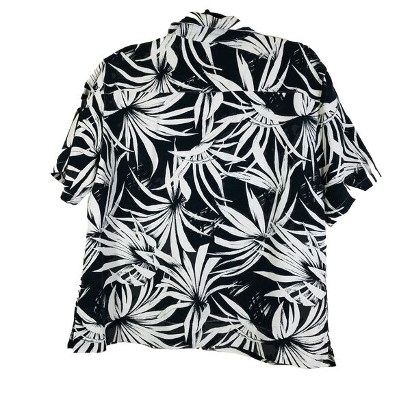 Chico's Design Womens Blouse Size 2 Black And White Leaf Design - Picture 4 of 10